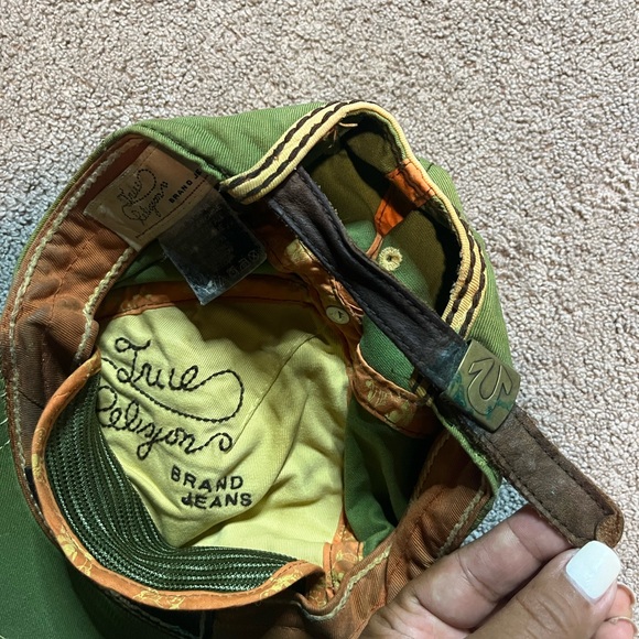 Vintage TRUE RELIGION xxx Distressed Trucker Hat Y2K Horseshoe Logo - Picture 5 of 6